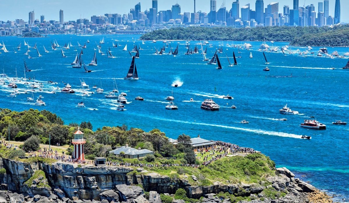 Началась одна из самых сложных яхтенных гонок в мире — Rolex Sydney Hobart Race