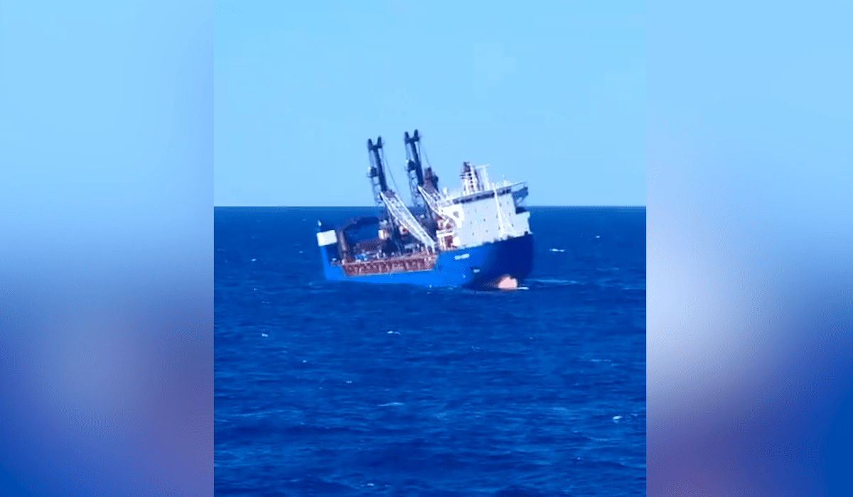 В Средиземном море затонуло российское торговое судно, двое пропали без вести