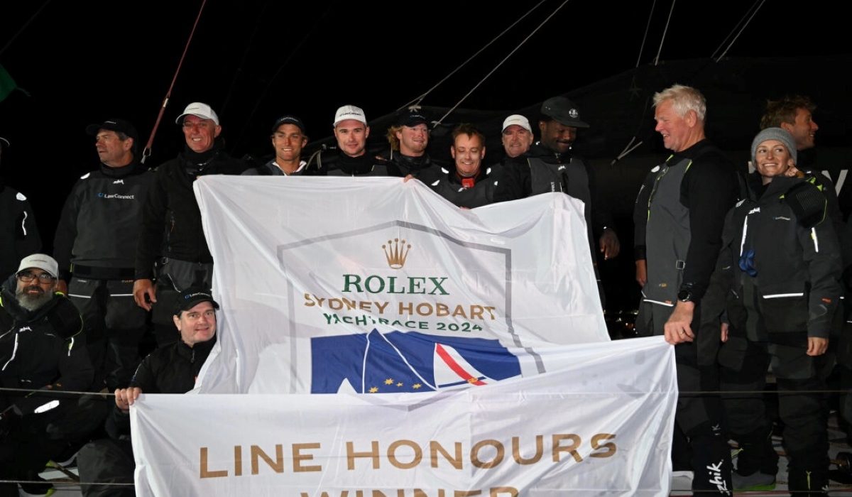 Первой в регате Rolex Sydney Hobart Yacht Race 2024 финишировала яхта LawConnect