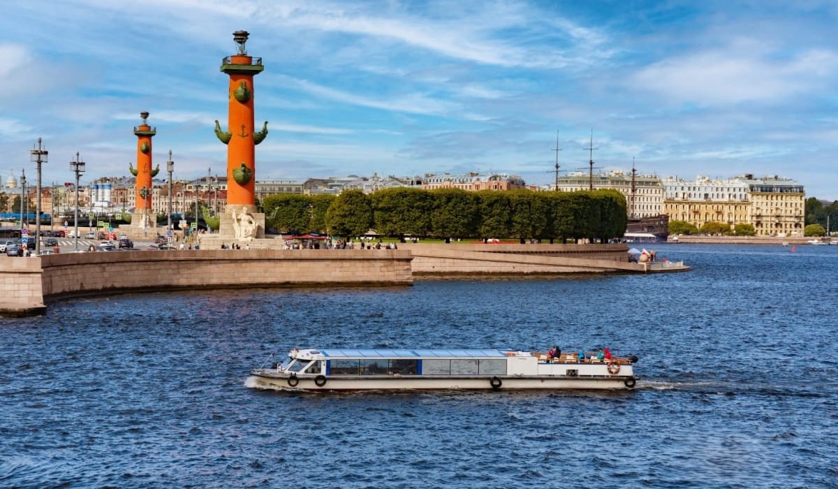 В Петербурге запустили новые водные маршруты от причала Музея Фаберже