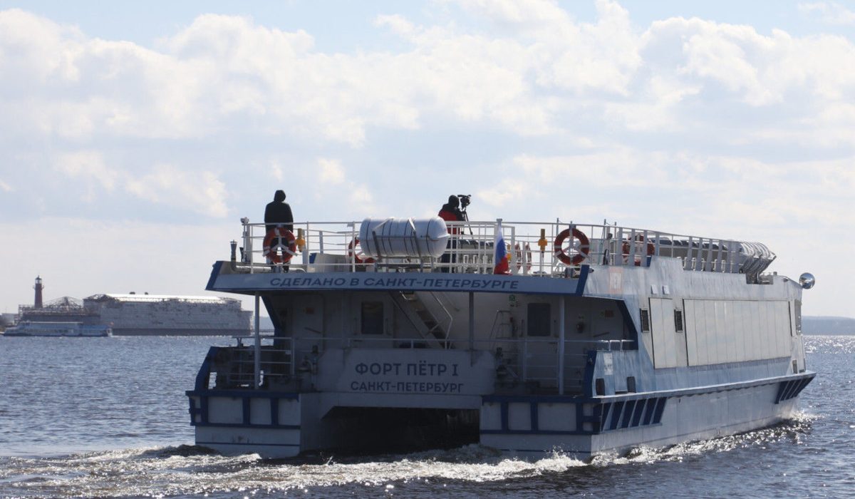 Водная навигация из Санкт-Петербурга в Кронштадт закрыла сезон