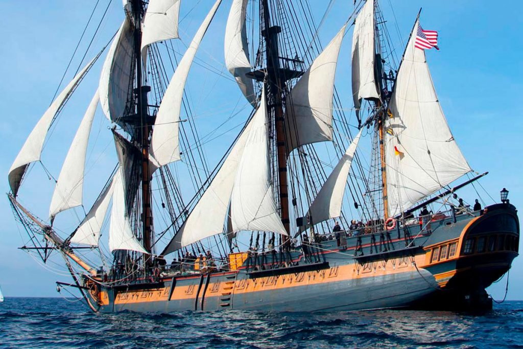 Корабль HMS Surprise