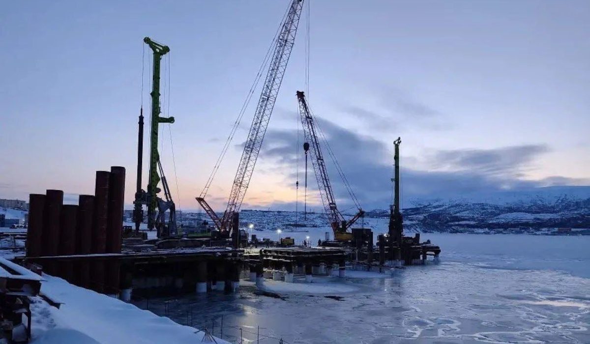 В Магадане в круглосуточном режиме строят Морской туристический центр