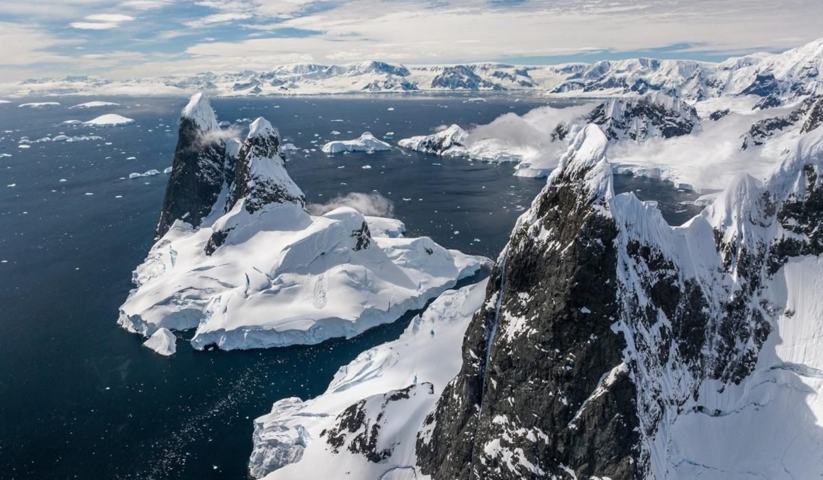 Как русские моряки открыли Антарктиду 206 лет назад