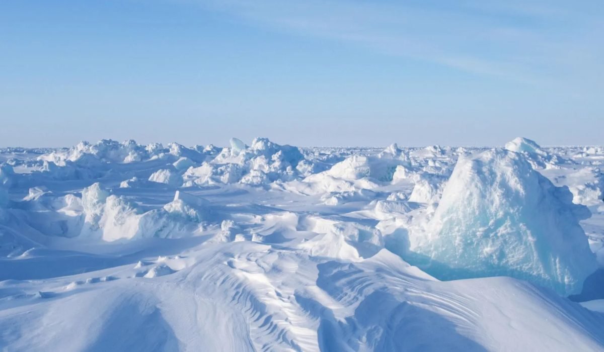 Пермские ученые научились строить тёплые хижины из снега для Арктики