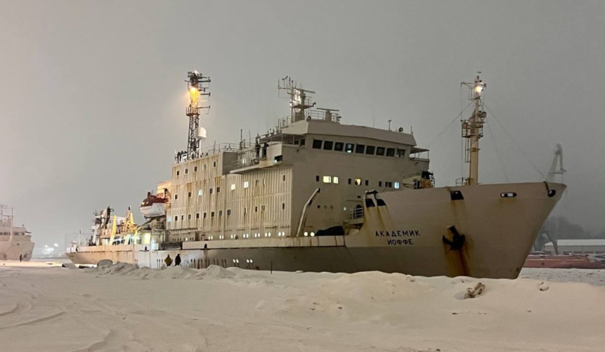 «Академик Иоффе» вернулся с данными о подводных водопадах