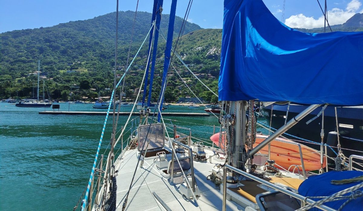 Яхта «Fraternidade» возвращается в Салвадор и завершает экспедицию «Братство-2025»