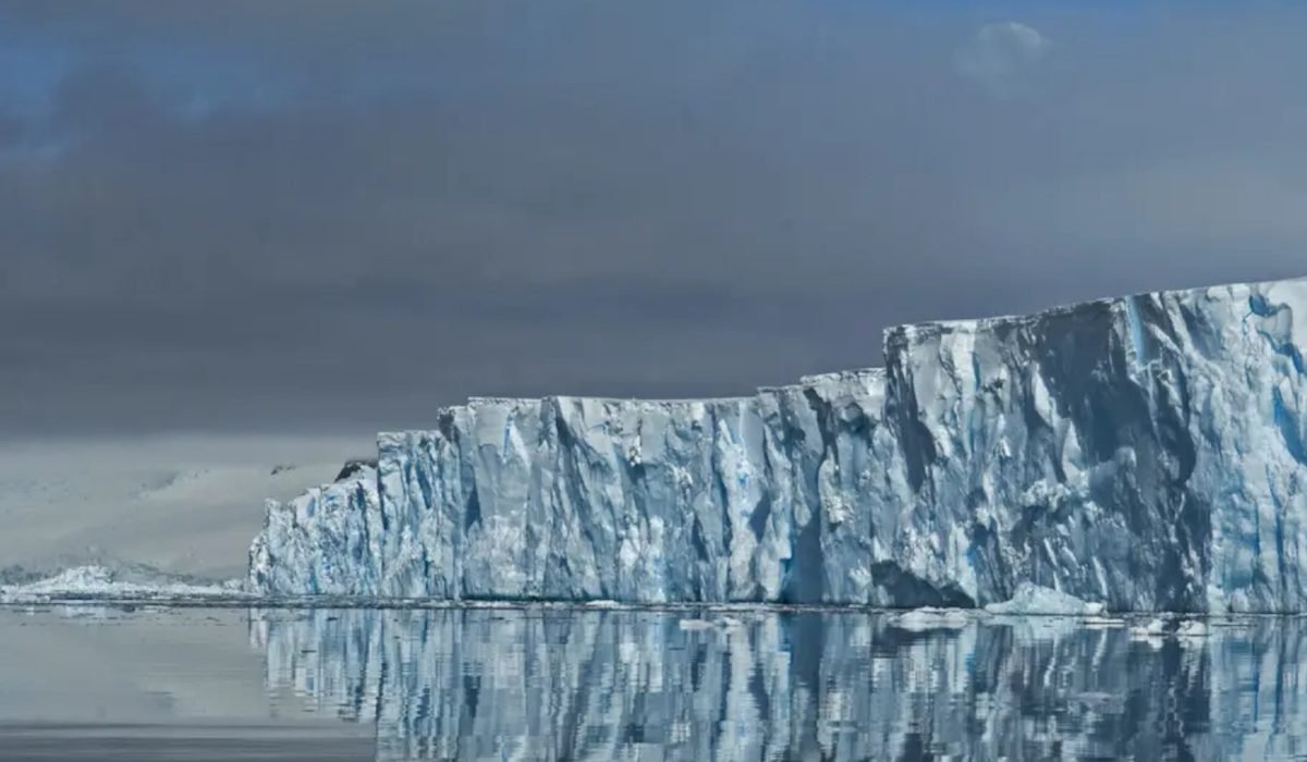 Ученые предложили защитить «ледник Судного дня» 80-километровым барьером