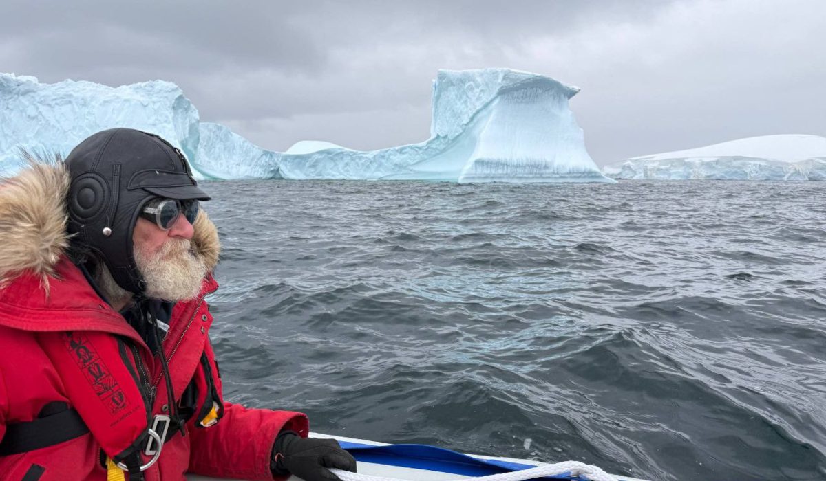 Фёдор Конюхов вышел из Антарктиды: яхта держит курс на Ушуаю