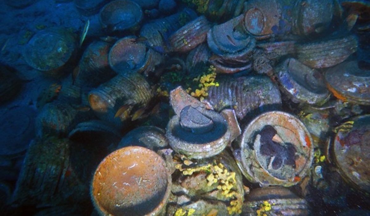 Турецкие учёные подняли со дна корабль с грузом, изменившим взгляд на античную торговлю