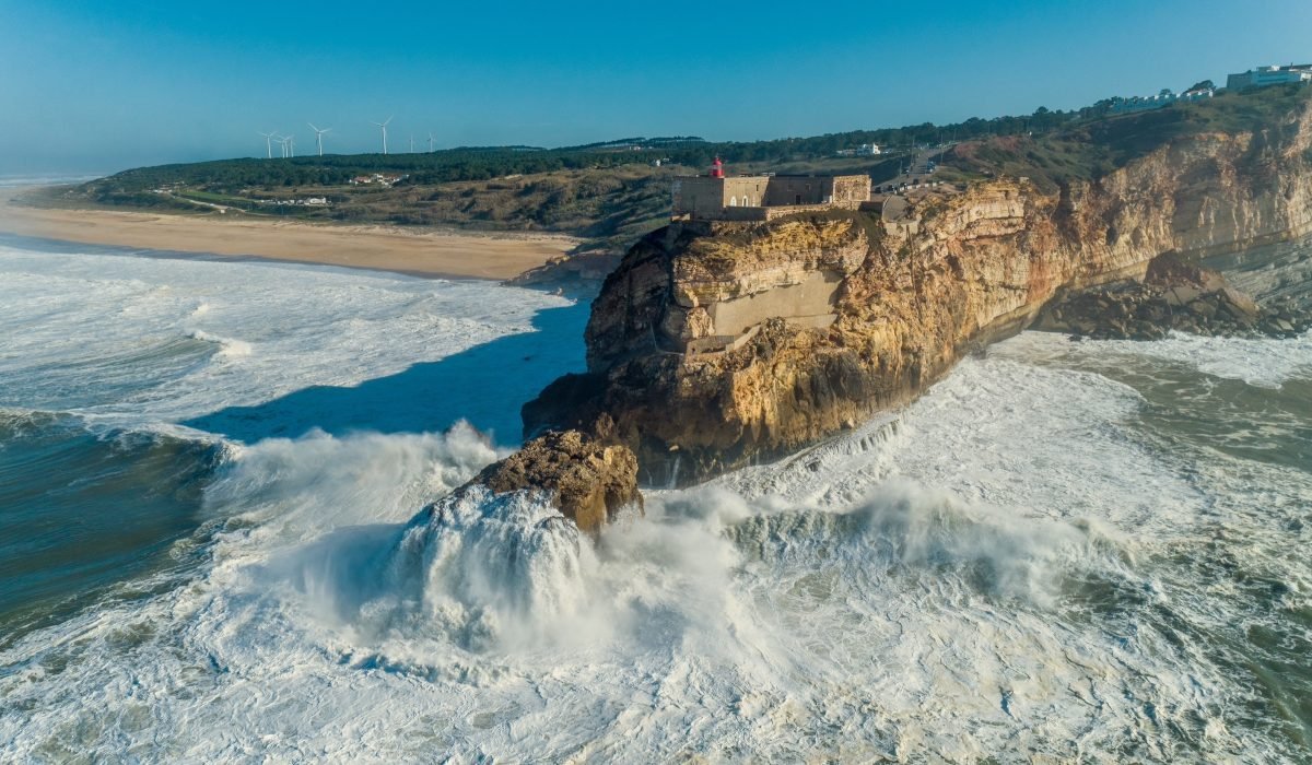 Документальный фильм о легендах паруса выходит в российский прокат завтра