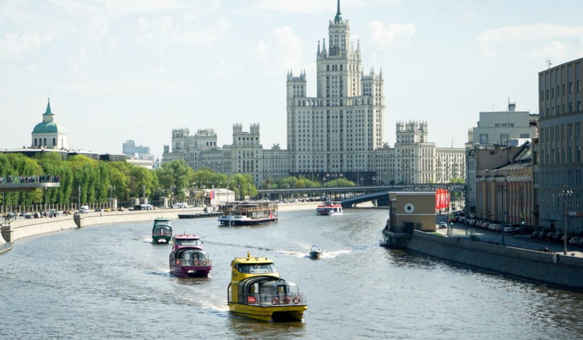 Парад судов откроет летний сезон речной навигации в Москве